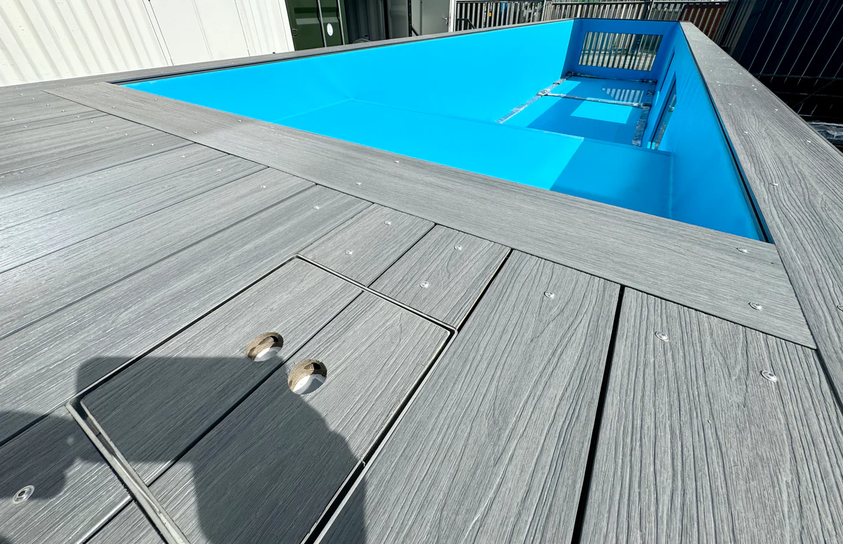 12M-_-40ft-_-Container-Swimming-Pool10.webp