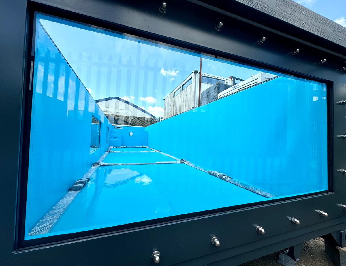 12M-_-40ft-_-Container-Swimming-Pool3.webp