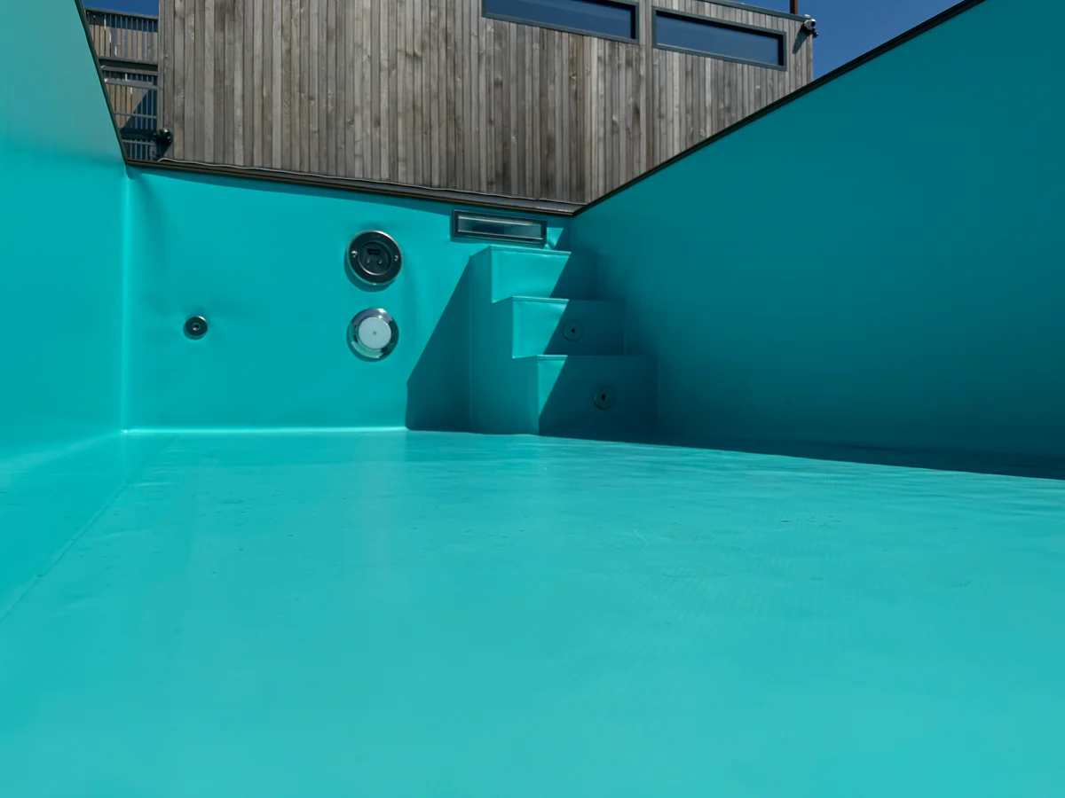 6M-_-20ft-_-Container-Swimming-Pool22-1.webp