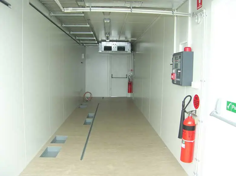 port-switch-room-container-30-1.webp